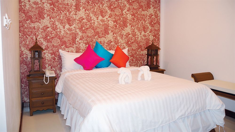 Lullaby Inn Silom Bangkok Exterior foto