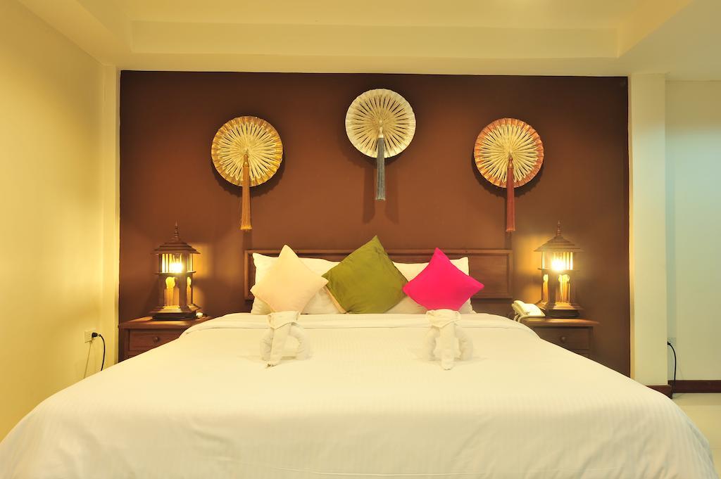 Lullaby Inn Silom Bangkok Exterior foto
